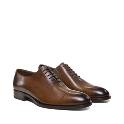 Chestnut-colored soft leather Oxford shoe