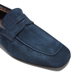 Men’s navy blue suede loafer