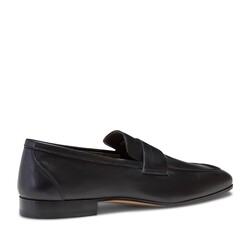 Men’s black leather loafer
