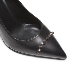 Zapato de salón de piel en color negro