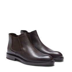 Men’s chestnut-colored leather ankle boot