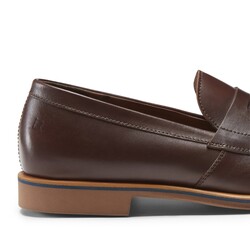 Almond leather loafer