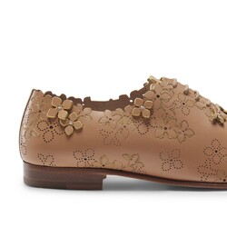 Zapato con cordones Romantic Flower de piel color marfil