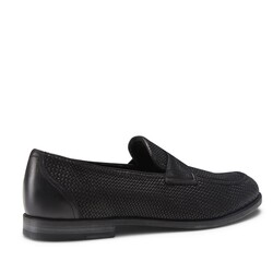 Mocasín de piel entrelazada color negro