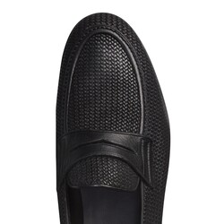 Mocasín de piel entrelazada color negro