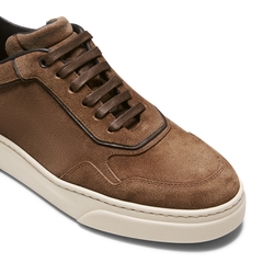 Sneaker in chestnut brown suede