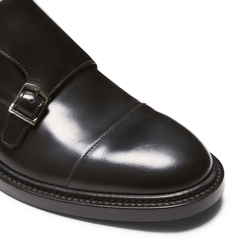 Double buckle Derby shoe in black leather