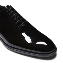 Zapato de estilo inglés Richelieu de charol negro