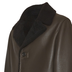 Men’s coat in brown shearling