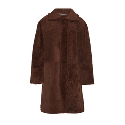Coat in brown shearling