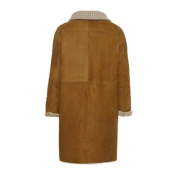 Reversible coat in tan shearling