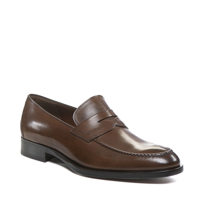 Chestnut-colored leather loafer