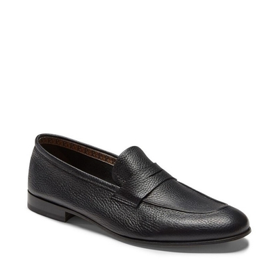 Men’s black leather loafer