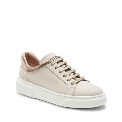 Rope-colored suede sneaker.
