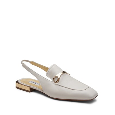 Mocasin slingback de piel color marfil