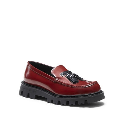 Rust-coloured leather loafer