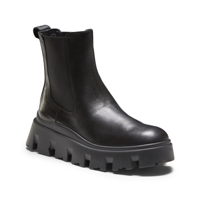 Combat Beatle boot in black leather